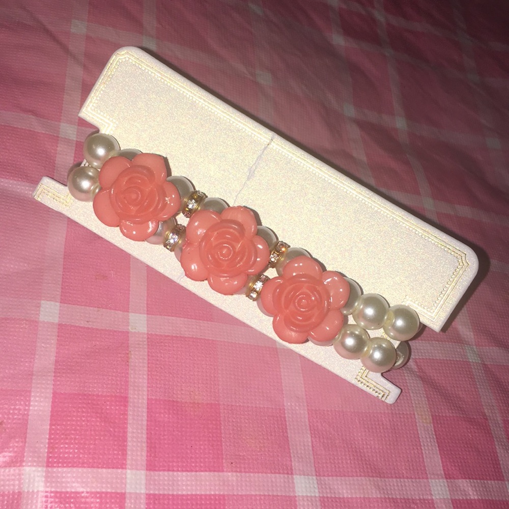 🎈SALE🎈🌷#7.”PEARLS & ROSES”🌷 - Picture 3 of 9